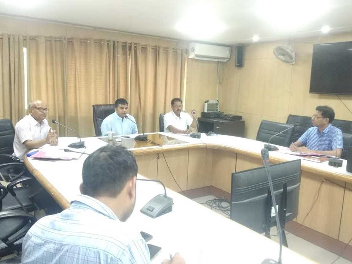 पंचायत विभाग के कार्यों की जिलाधिकारी ने की समीक्षा